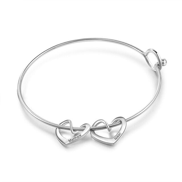 Women’s customized heart charm bracelets 11