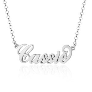 Cassie – Name necklace to personalize