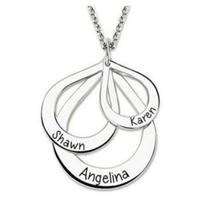 Collier pendentif gravé famille pour femme 11 Collier pendentif gravé famille pour femme 11