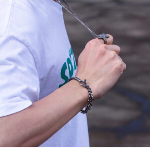 Bracelet avec chaîne en titane 9 Bracelet avec chaîne en titane 9