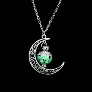 Collier pendentif lune avec pierre lumineuse 12 Collier pendentif lune avec pierre lumineuse 12