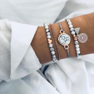Lot de 4 bracelets chaînes avec des perles en pierre