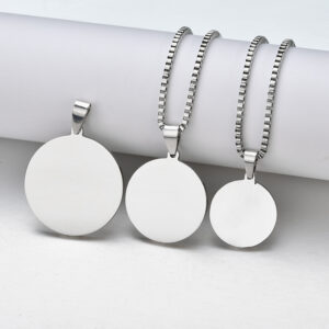 Collier pendentif gravé nom et Photo 11