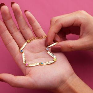 Bracelet gravé prénoms pour maman 10