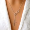 Collier pendentif en forme de croix pour femme 10