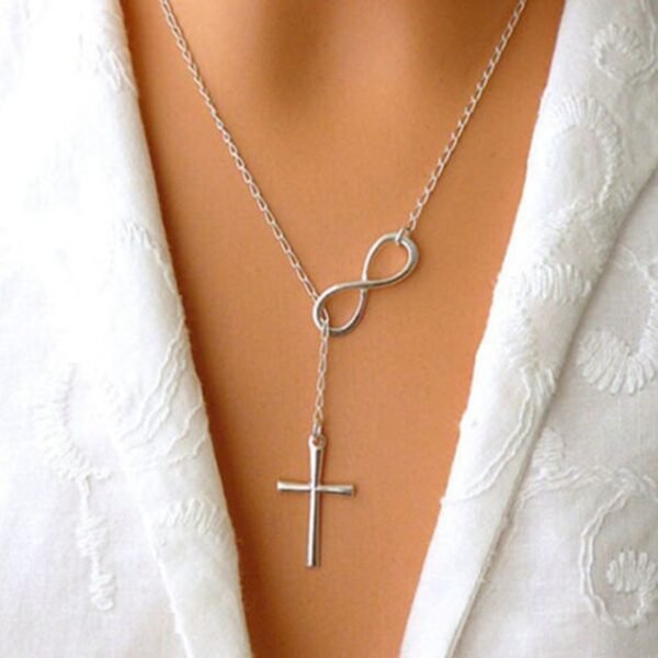 Collier pendentif en forme de croix pour femme 3