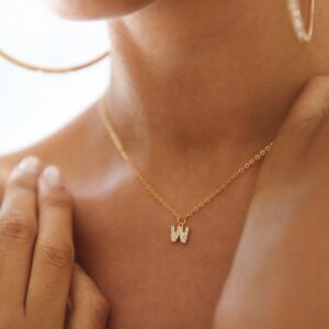 Collier prénoms lettres séparées en cristal 7