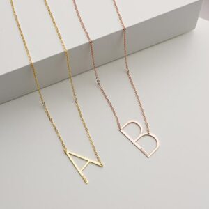 Collier Initial avec nom personnalisé 12