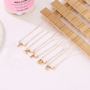Collier pendentif coeur avec initiale pour femme 11