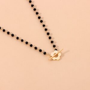 Collier ras du cou avec perles 12