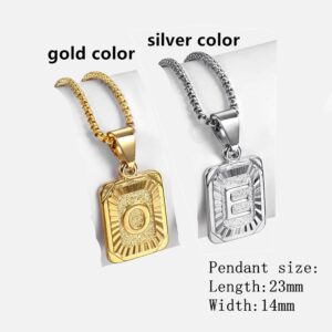 Collier pendentif gravé initiale 18