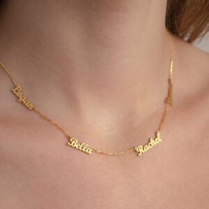 Collier personnalisé avec plusieurs noms de famille 14 Collier personnalisé avec plusieurs noms de famille 14