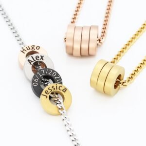 Collier avec breloques personnalisées nom famille