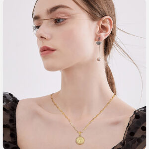 Colliers pendentifs initiales pour femmes 16