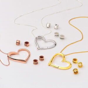 Collier coeur charmant avec Perles Gravées 11 Collier coeur charmant avec Perles Gravées 11