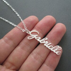 Collier vertical influenceur personnalisé 12 Collier vertical influenceur personnalisé 12