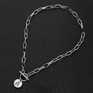 Collier à maillons avec pendentif gravé initiale 21 Collier à maillons avec pendentif gravé initiale 21
