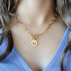Collier à maillons avec pendentif gravé initiale 26 Collier à maillons avec pendentif gravé initiale 26