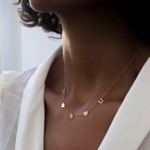 Collier cœurs personnalisé prénom 8 Collier cœurs personnalisé prénom 8