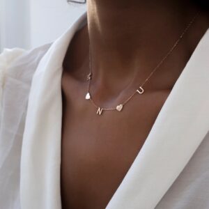 Collier cœurs personnalisé prénom 9 Collier cœurs personnalisé prénom 9