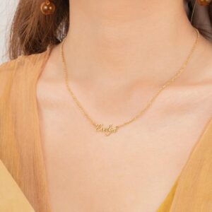 Evelyn – Collier personnalisé prénom 8 Evelyn – Collier personnalisé prénom 8