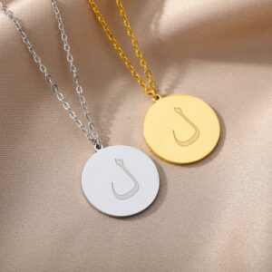 Collier pendentif gravé initial arabe 17