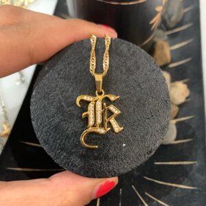 Collier strass initiale majuscule 11