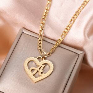 Collier Initiale pendentif en forme de cœur 12