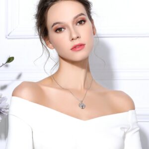 Collier pendentif arbre de vie en Zircon 24 Collier pendentif arbre de vie en Zircon 24