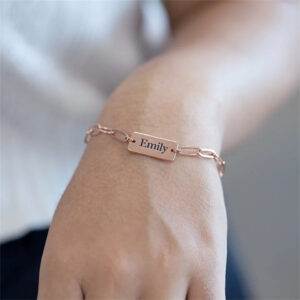 Bracelet gravé prénom à gros maillons 14